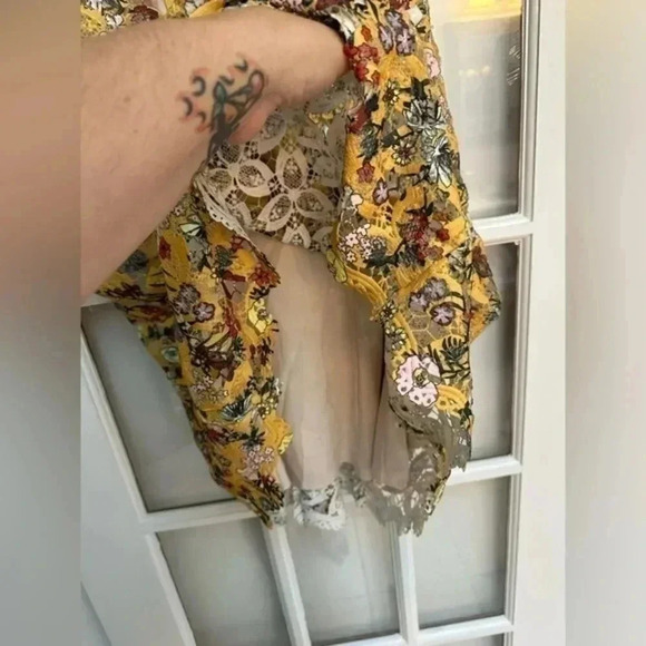 ALEX MARIE Anna Flounce Lace Off The Shoulder Yellow Floral Dress Size 4 Small - Picture 10 of 13